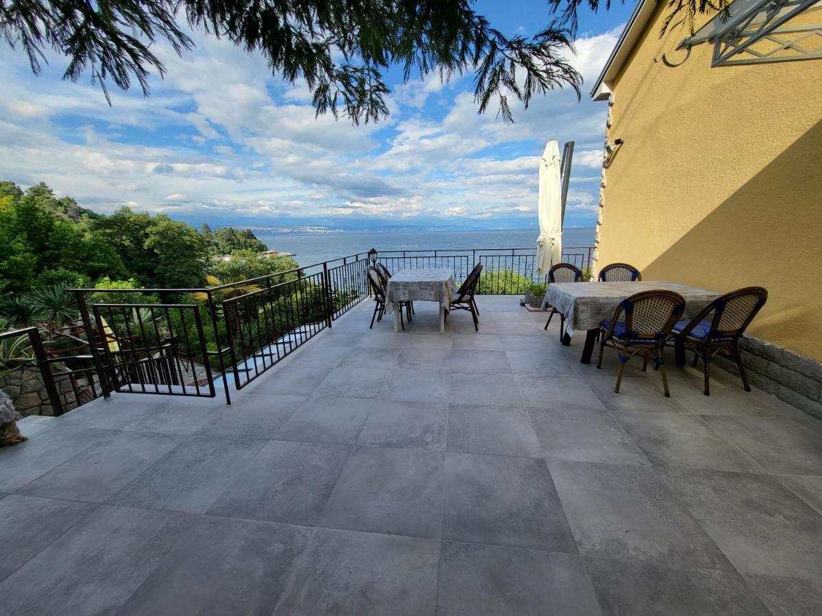 House Vali Bed & Breakfast Lovran Exterior foto