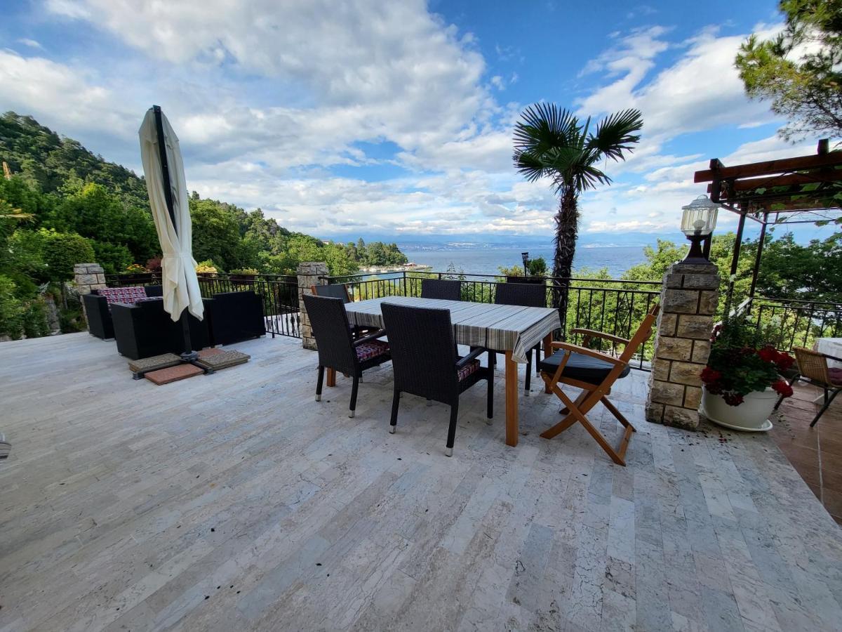 House Vali Bed & Breakfast Lovran Exterior foto