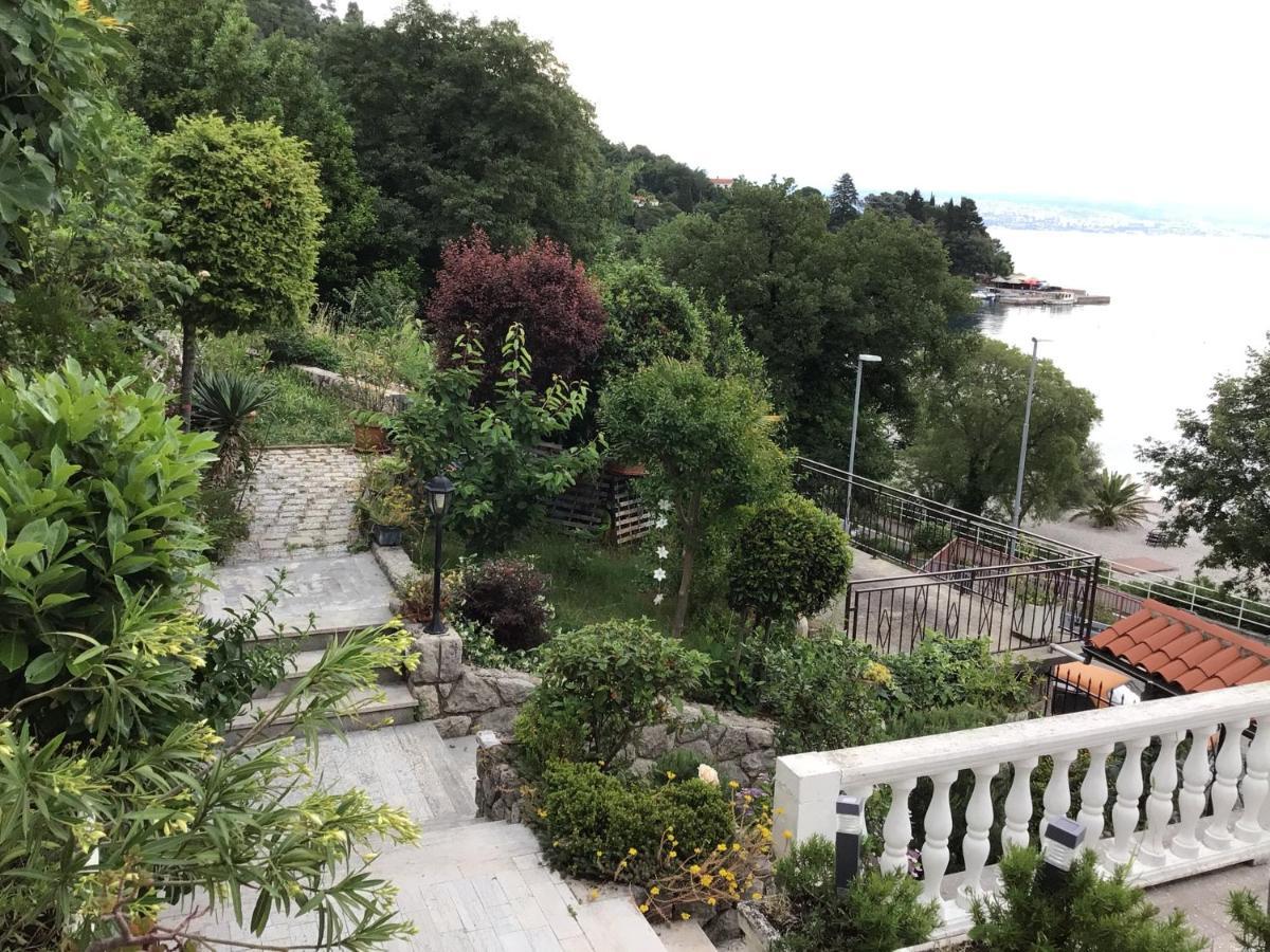 House Vali Bed & Breakfast Lovran Exterior foto