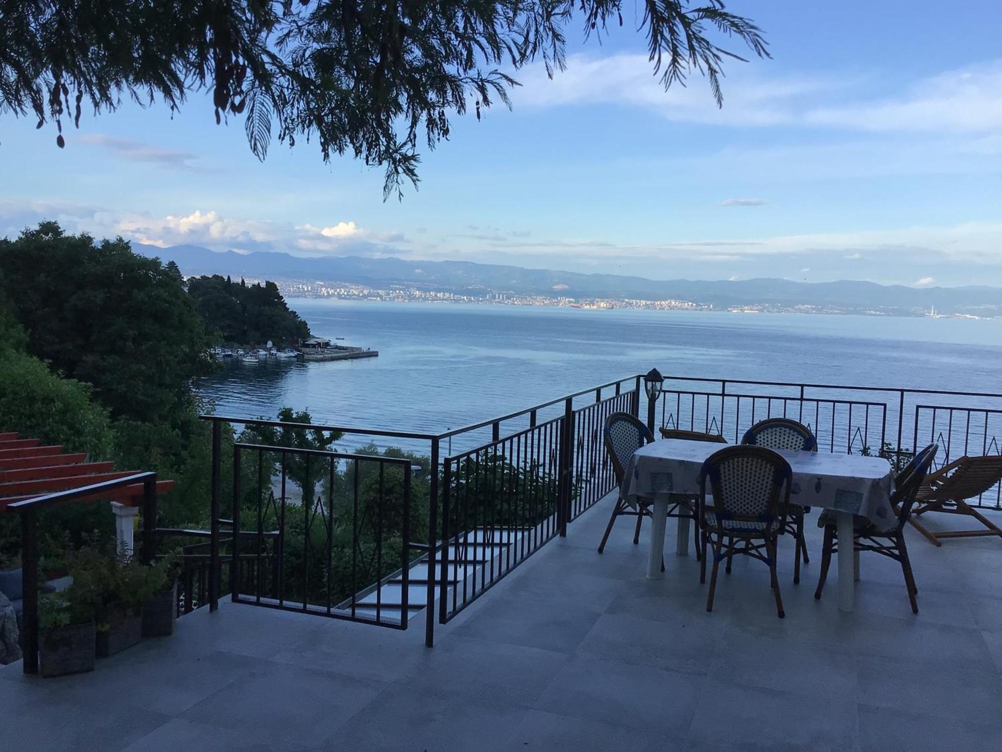 House Vali Bed & Breakfast Lovran Exterior foto