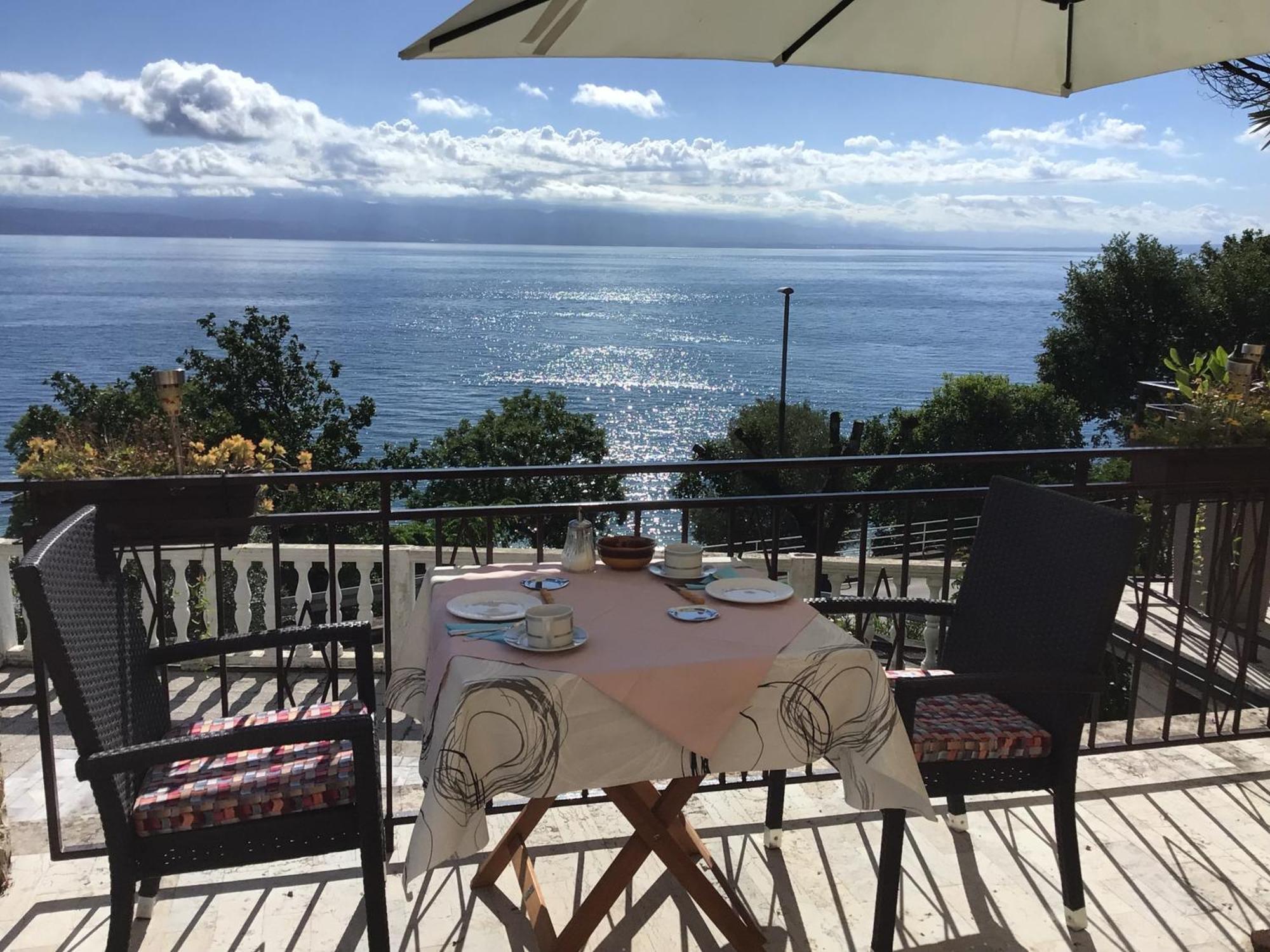 House Vali Bed & Breakfast Lovran Exterior foto